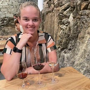 Meet your Posher, Marthea